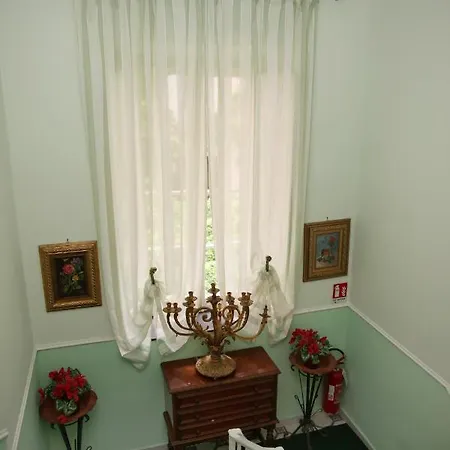 Dimoraoasiantica Casa Vacanza Nocleg ze śniadaniem *